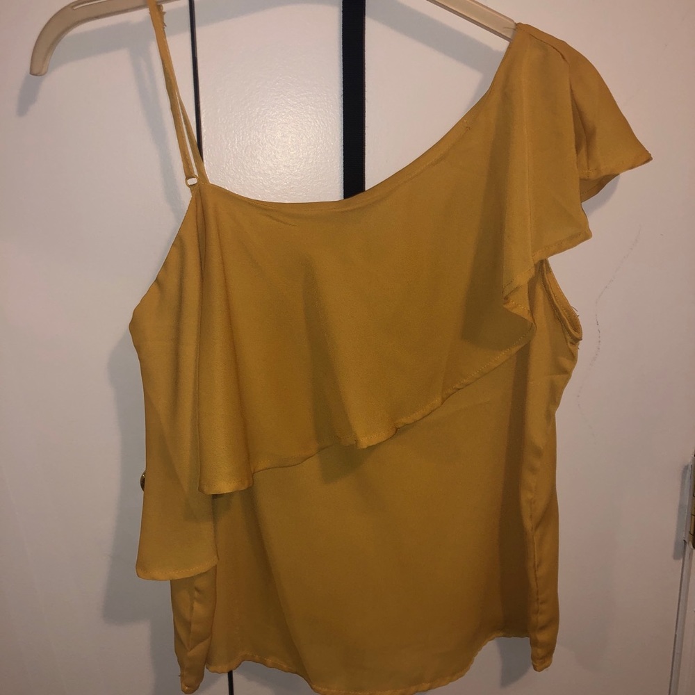 💚SheIN Ruffle One Shoulder Top Size Large